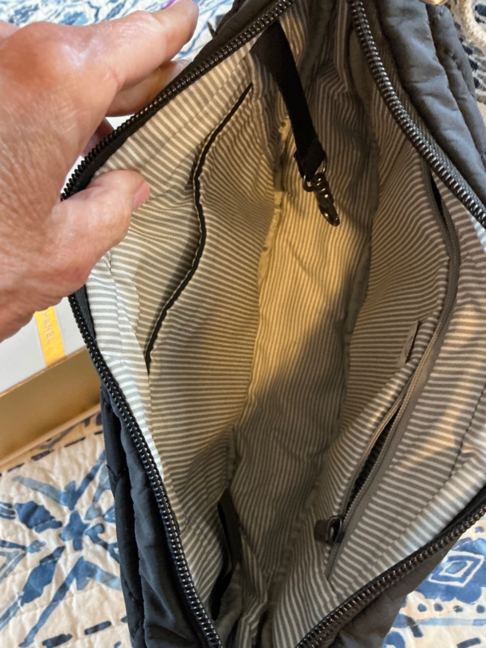 Travelon Boho Cresent Crossbody - Picture 11 of 14